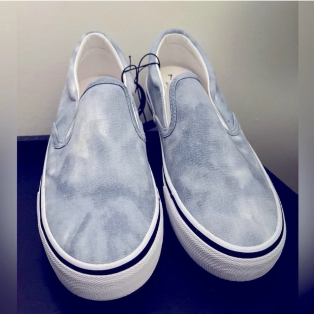 NWT Blue and white canvas slip on sneakers sz 7
